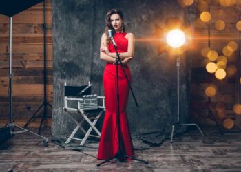 Stepping into Stardom The Top 10 Red Carpet Moments that Stole the Show at the 2024 Golden Globes