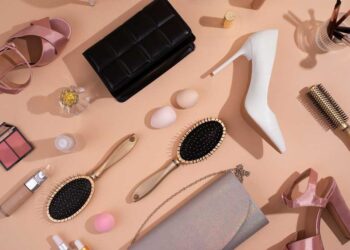 accessorize-like-a-pro-elevate-your-outfit-with-these-5-basic-accessories