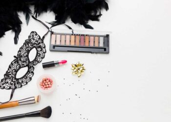 get-your-halloween-glam-on-with-these-5-hauntingly-beautiful-makeup-collections