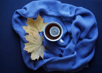 say-goodbye-to-sweater-scratching-a-step-by-step-guide-on-how-to-fix-an-itchy-sweater