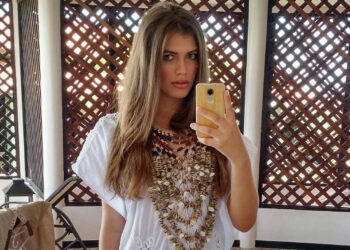 breaking-barriers-victorias-secret-welcomes-a-groundbreaking-model-to-their-ranks