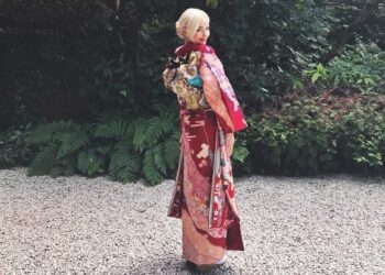 dove-cameron-reigning-supreme-in-daring-power-suits-a-fashion-icon-in-the-making