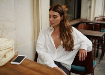 revamp-your-summer-style-discover-4-fresh-ways-to-rock-a-white-shirt