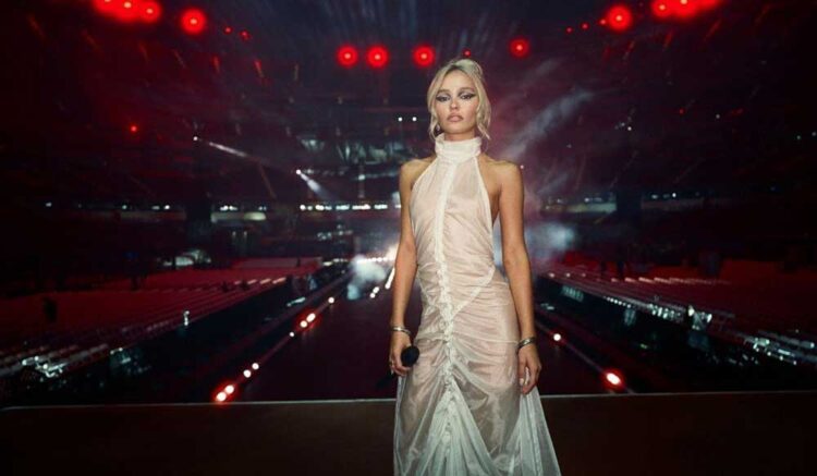 captivating-elegance-lily-rose-depps-mesmerizing-presence-at-the-venice-film-festival