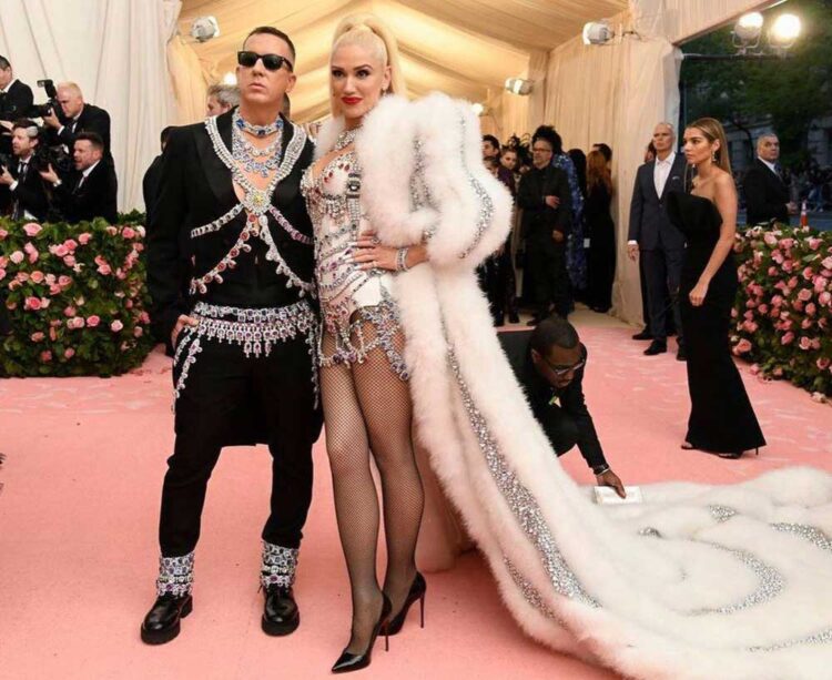 unlocking-the-artistic-brilliance-exploring-moschinos-picasso-inspired-collection