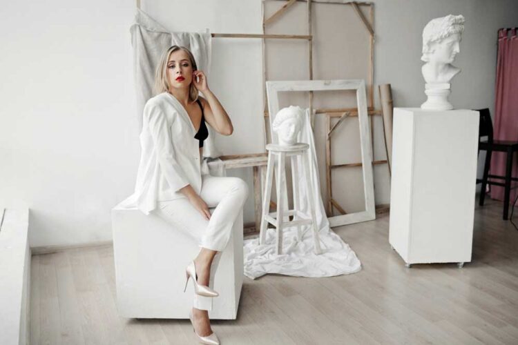 why-white-jeans-are-a-must-have-addition-to-your-spring-wardrobev