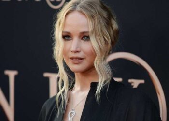 discover-the-timeless-elegance-of-jennifer-lawrence-as-she-promotes-the-dior-cruise-2019-collection