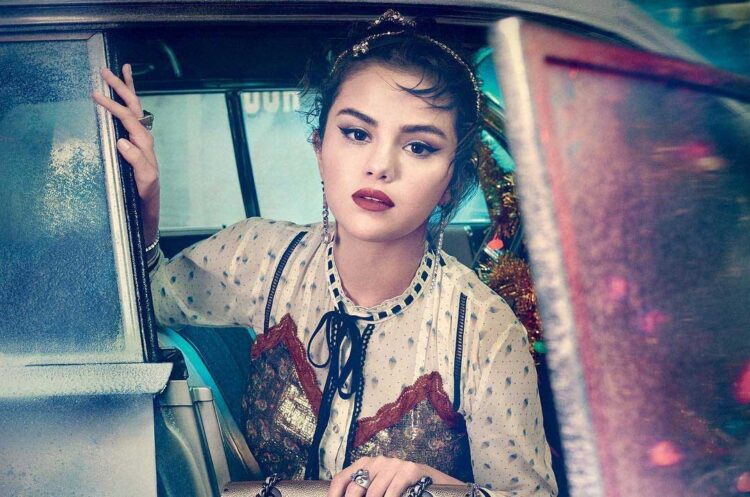 selena-gomezs-festive-coach-campaign-spreading-holiday-cheer-and-style