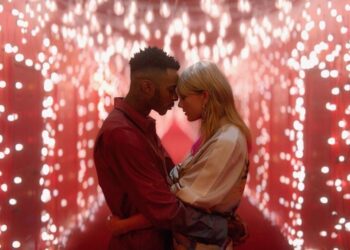 Taylor Swift and Stella McCartney Unite for an Unforgettable Fashion Collaboration