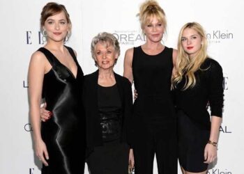 unveiling-glamour-the-mesmerizing-fashion-moments-from-the-elle-women-in-hollywood-event