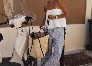 effortlessly-chic-elevate-your-work-attire-with-timeless-white-button-downs-2