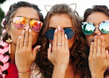 stay-ahead-of-the-fashion-curve-discover-the-hottest-summer-nail-trends-of-the-season