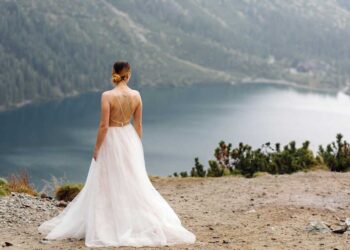 the-rise-of-classy-black-dresses-a-fashion-statement-at-the-toronto-film-festival