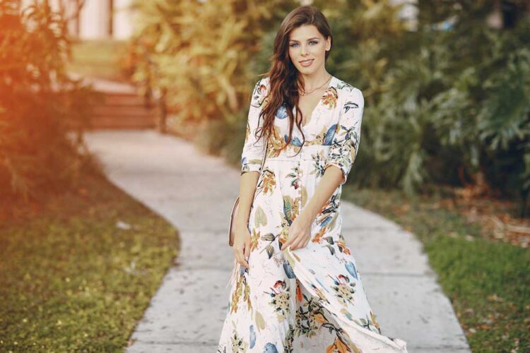 transition-in-style-embrace-the-ease-of-maxi-dresses-for-a-seamless-summer-to-fall-wardrobe