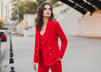 upgrade-your-fall-wardrobe-why-blazers-are-a-must-have-for-every-fashionista