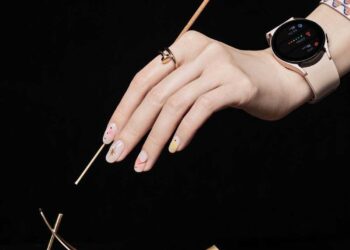 the-hottest-trend-lipstick-shaped-nails-taking-over-the-nail-industry