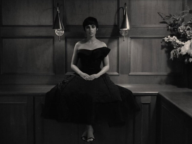 naomi-scott-a-captivating-force-on-the-red-carpet-unveiling-the-aladdin-press-tour