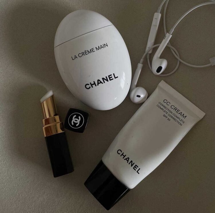 weaving-style-into-spring-the-rise-of-straw-accessories-in-contemporary-fashion