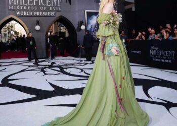 elle-fannings-unforgettable-fashion-moments-a-cannes-film-festival-recap