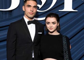 exploring-the-adorable-matching-style-of-maisie-williams-and-her-boyfriend